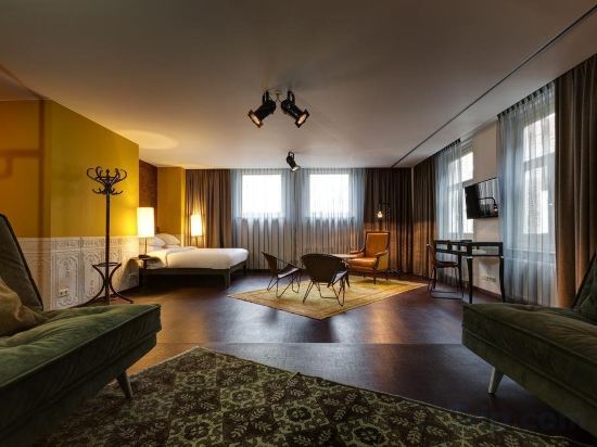 Фото Hotel V Nesplein