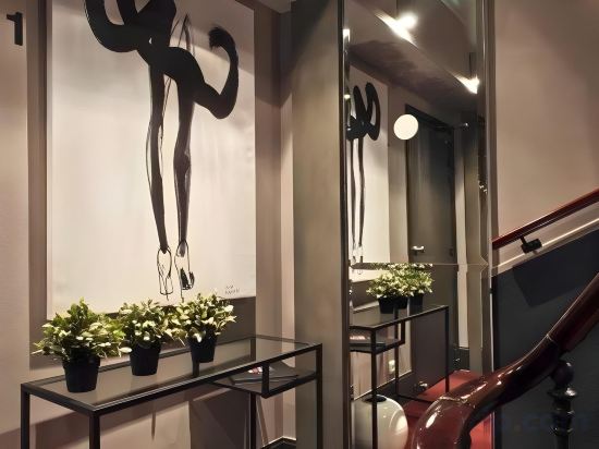 Фото Hôtel Elysées Paris