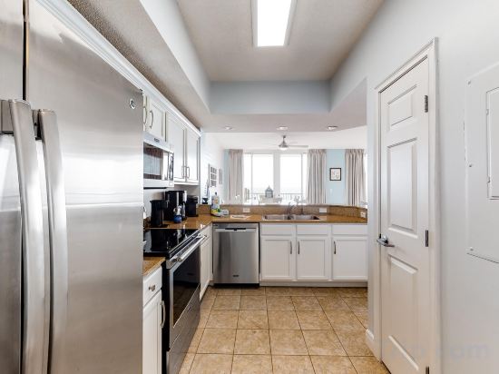 Фото Waters Edge 302