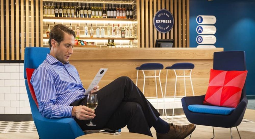 Фото Holiday Inn Express St. Albans - M25, Jct. 22, an Ihg Hotel