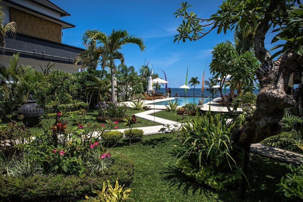 Фото Kelapa Lovina Beach Villas