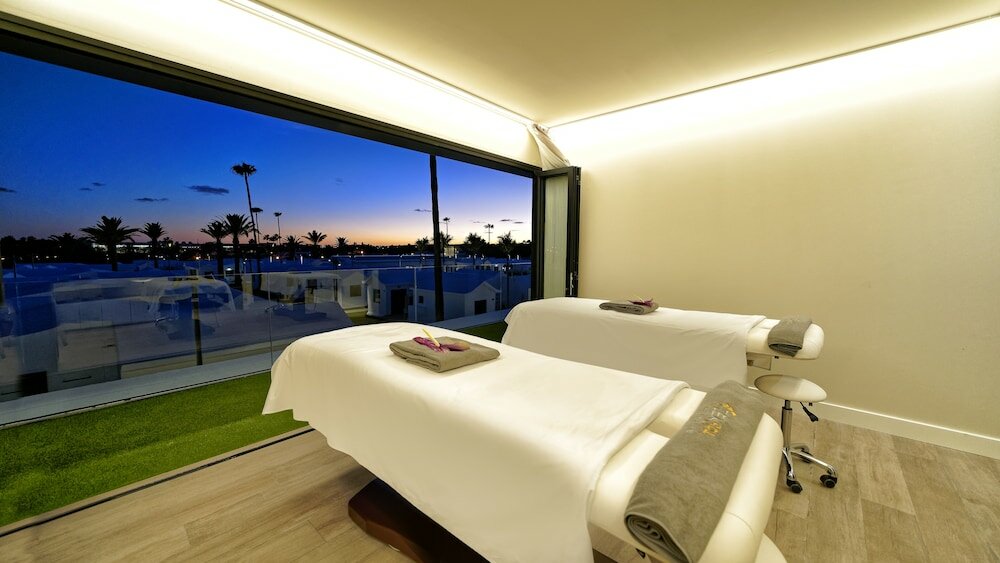 Фото Club Maspalomas Suites & SPA 