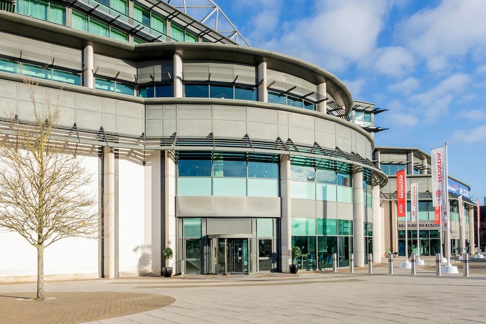 Фото Radisson RED London Twickenham