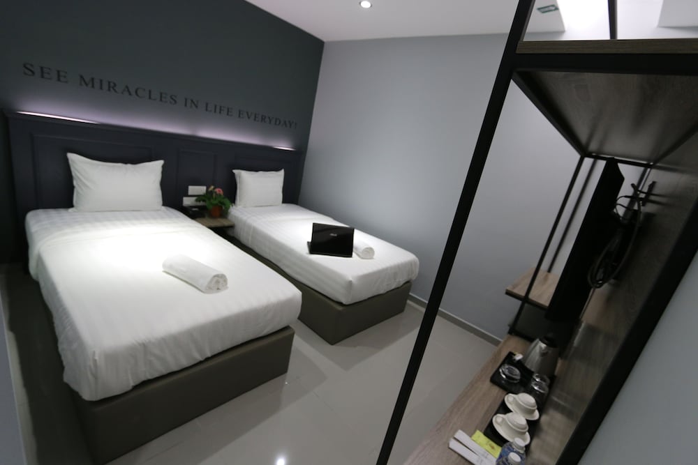 Фото Hotel 99 Sri Petaling