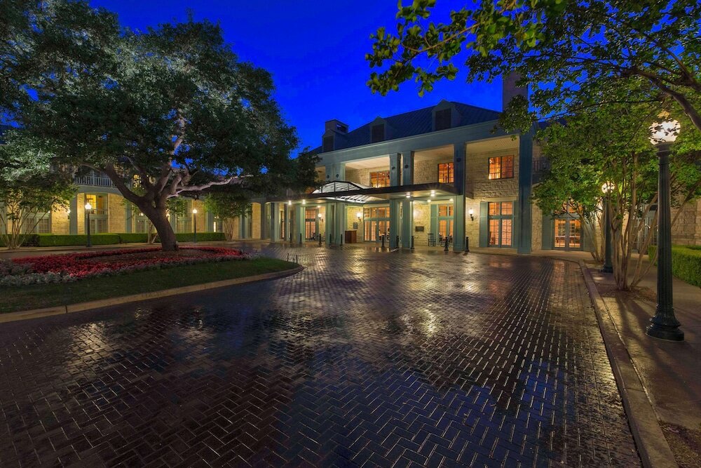 Фото Hyatt Regency Hill Country Resort & SPA