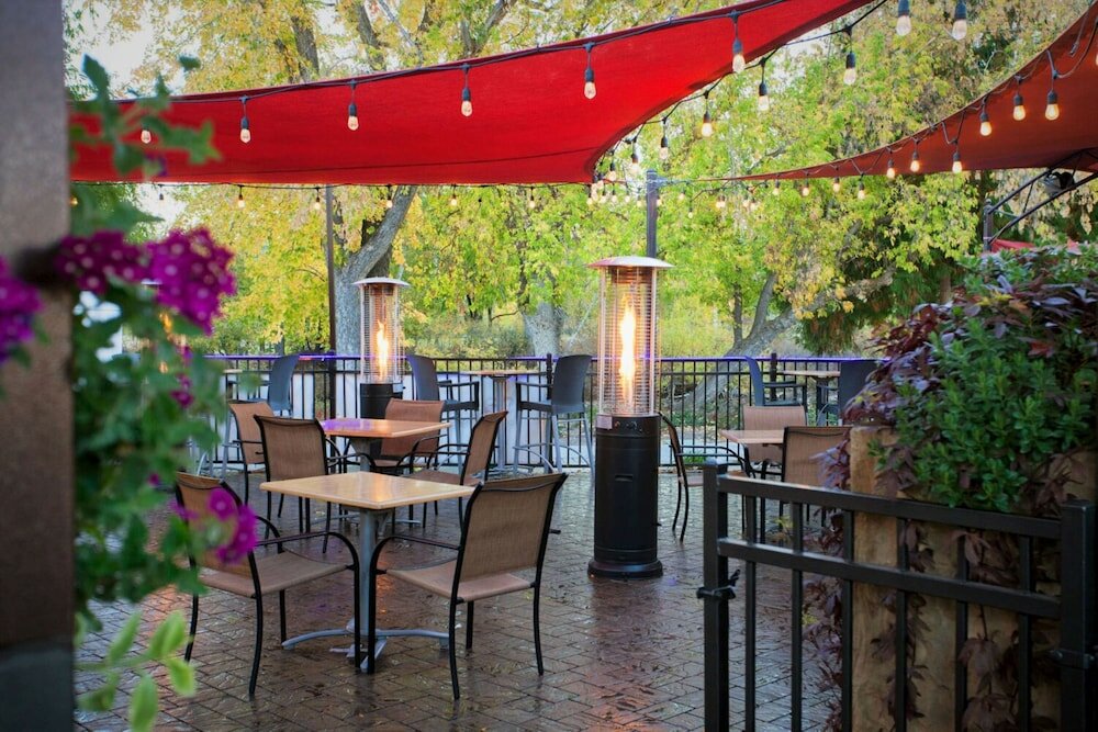 Фото The Riverside Hotel, Bw Premier Collection