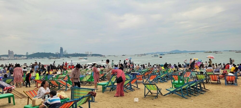 Фото Trio Gems Condominium