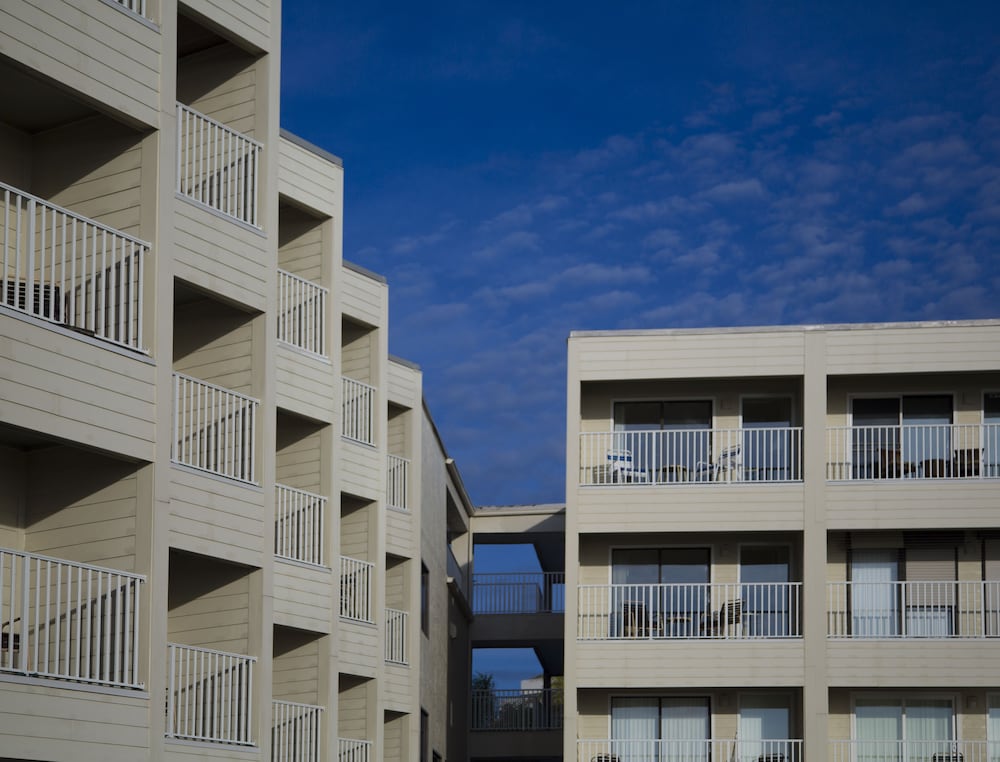 Фото Sailport Waterfront Suites