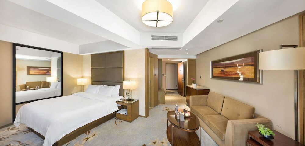 Фото Shenzhen New World Metro Grand Hotel