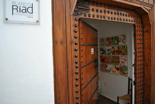 Гостиница Blanco Riad в Тетуане