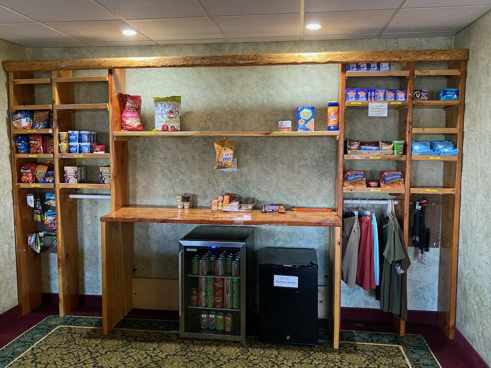 Фото Hometown Inn