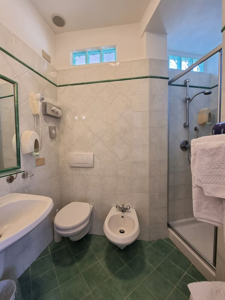 Фото Hotel Montemerlo