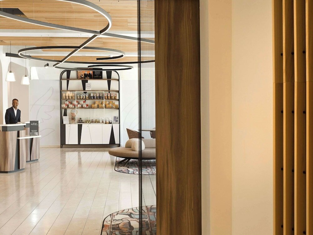 Фото Mercure Montpellier Centre Comédie Hotel