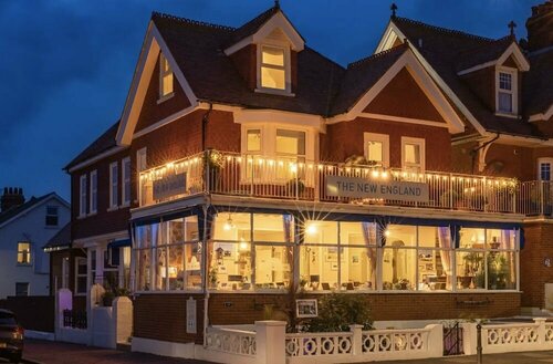 Внешний вид отеля The New England в Истборне, фото 1