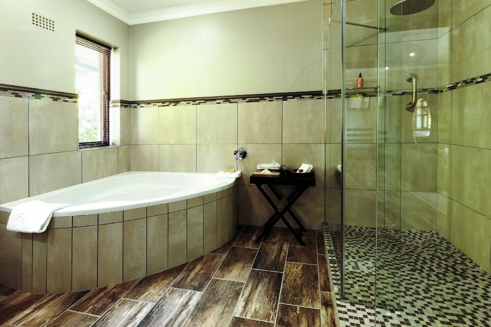 Фото Wilderness Manor