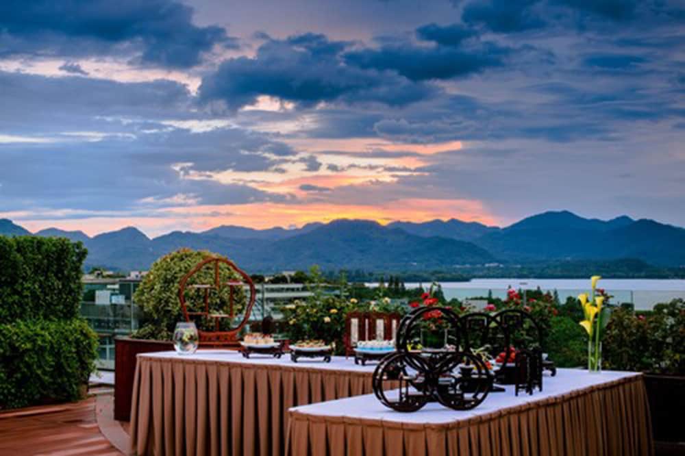 Фото Hangzhou West Lake Xinqiao Hotel