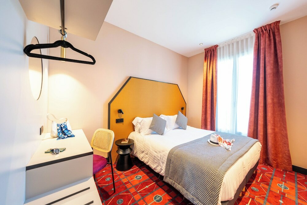 Фото CASA MOHO Juan Les Pins