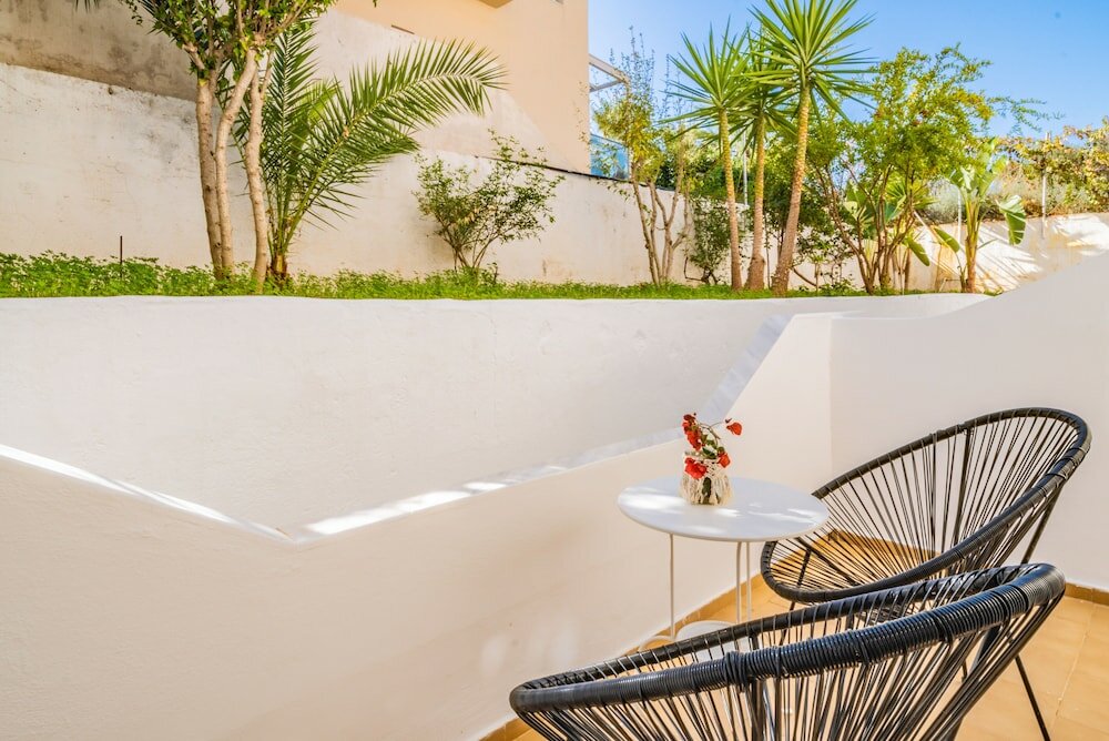 Фото Mistral Hotel - Adults Only