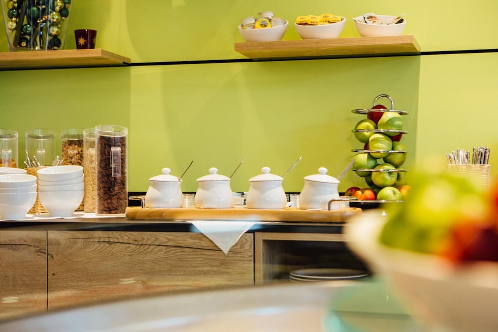 Фото Astoria Hotel