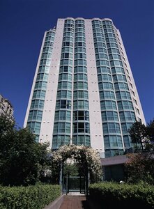 Гостиница Rosedale on Robson Suite Hotel