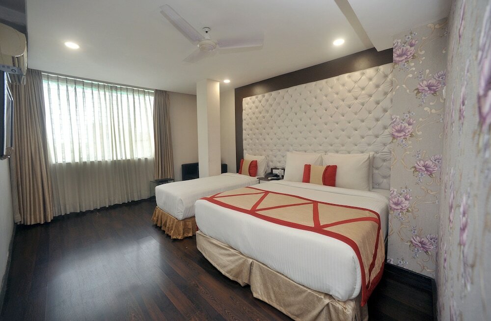 Фото Lee International