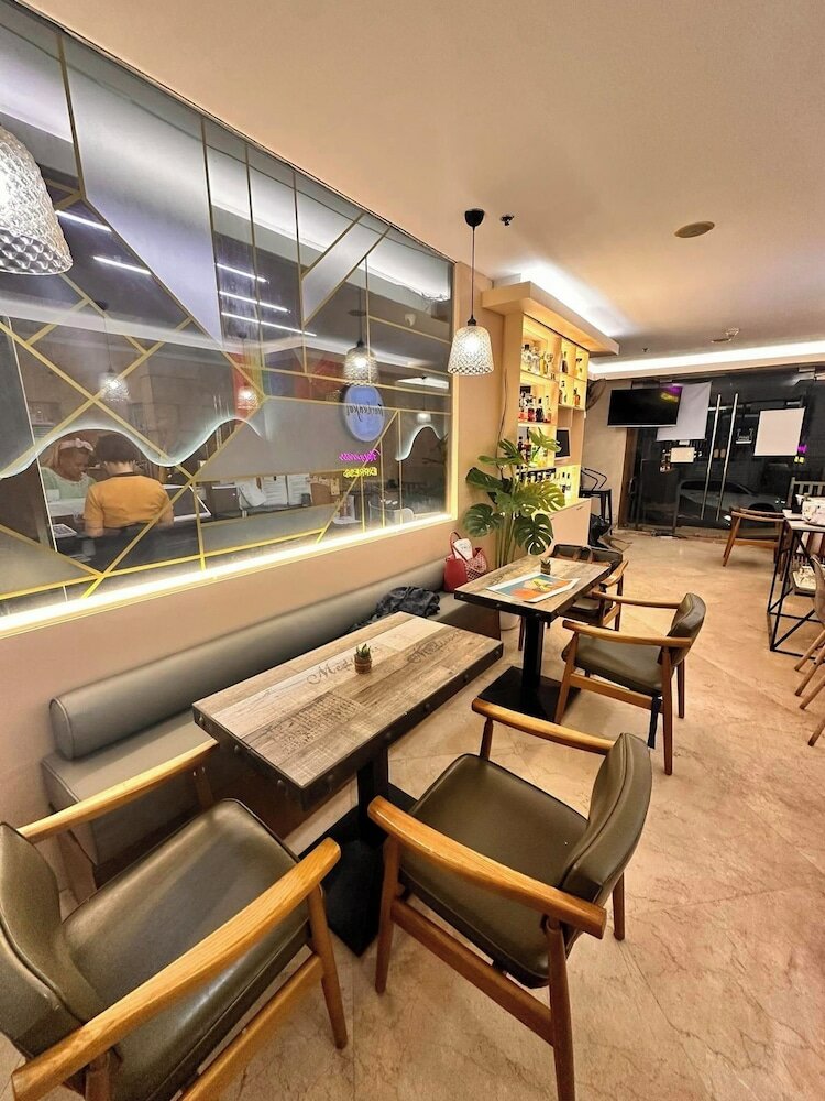 Фото Regency Grand Suites