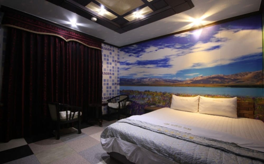 Фото отеля 2