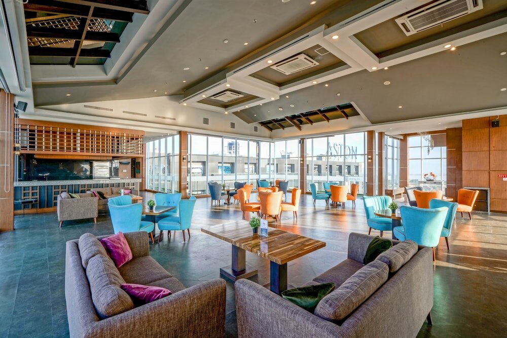 Фото Aston Pasteur Hotel