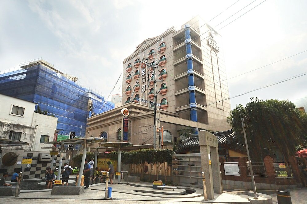 Фото отеля 1