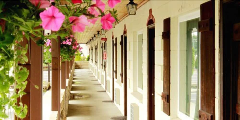 Фото Auld Holland Inn