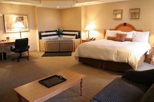 Гостиница Ambassador Hotel - Milwaukee