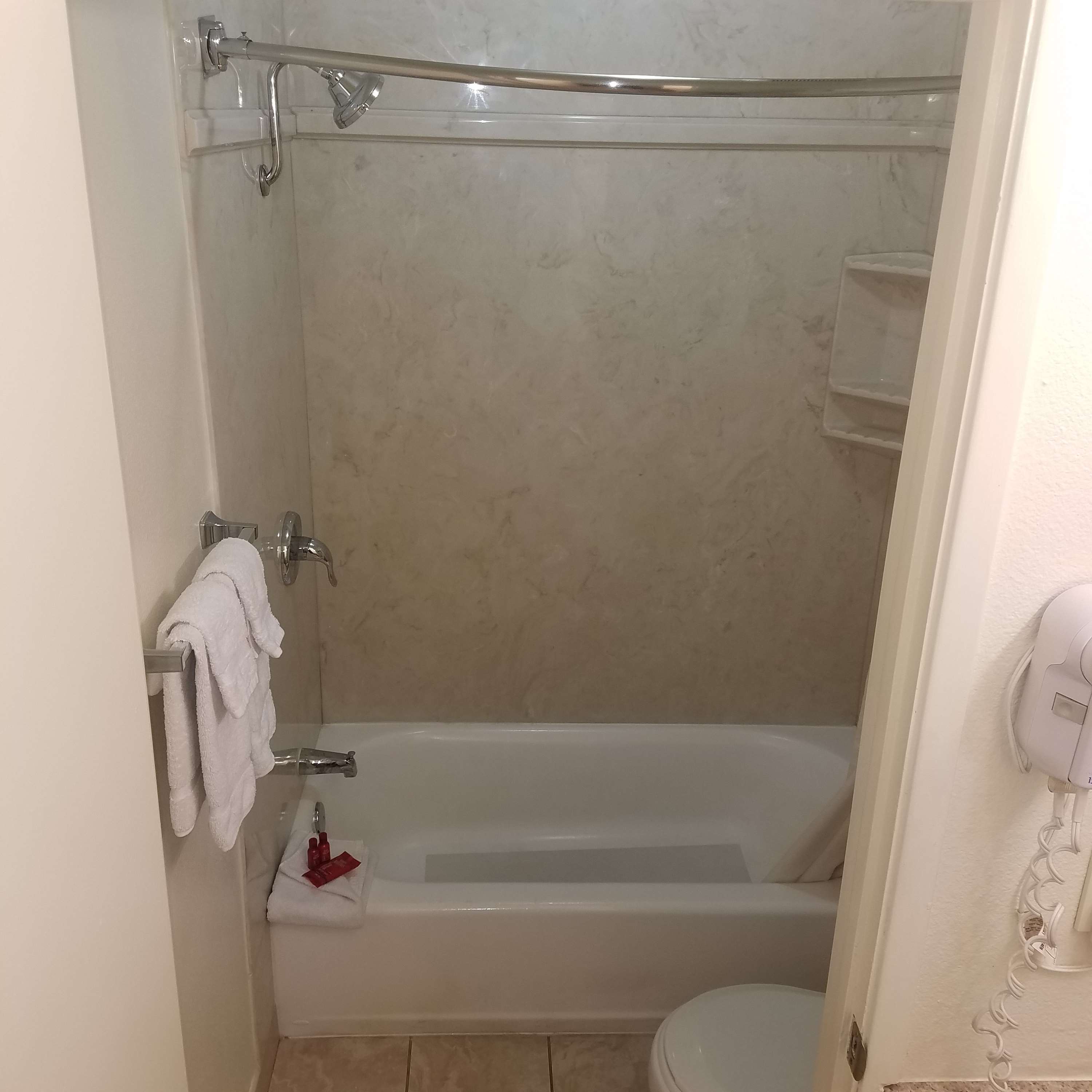 Фото SureStay Hotel by Best Western Hollister