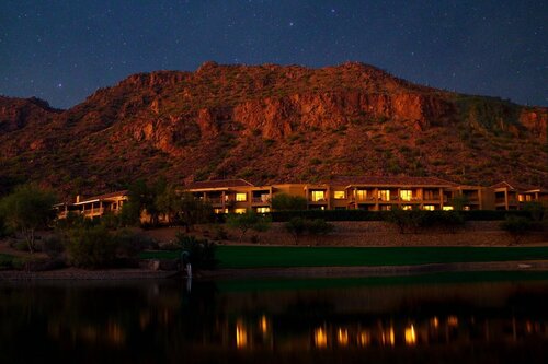 Гостиница The Canyon Suites at The Phoenician, Luxury Collection в Финиксе