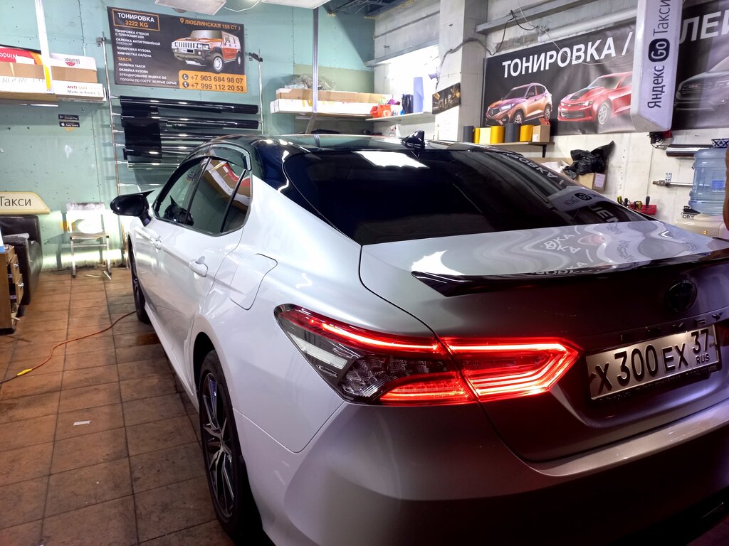 Car window tinting Toning and wraping, Moscow, photo