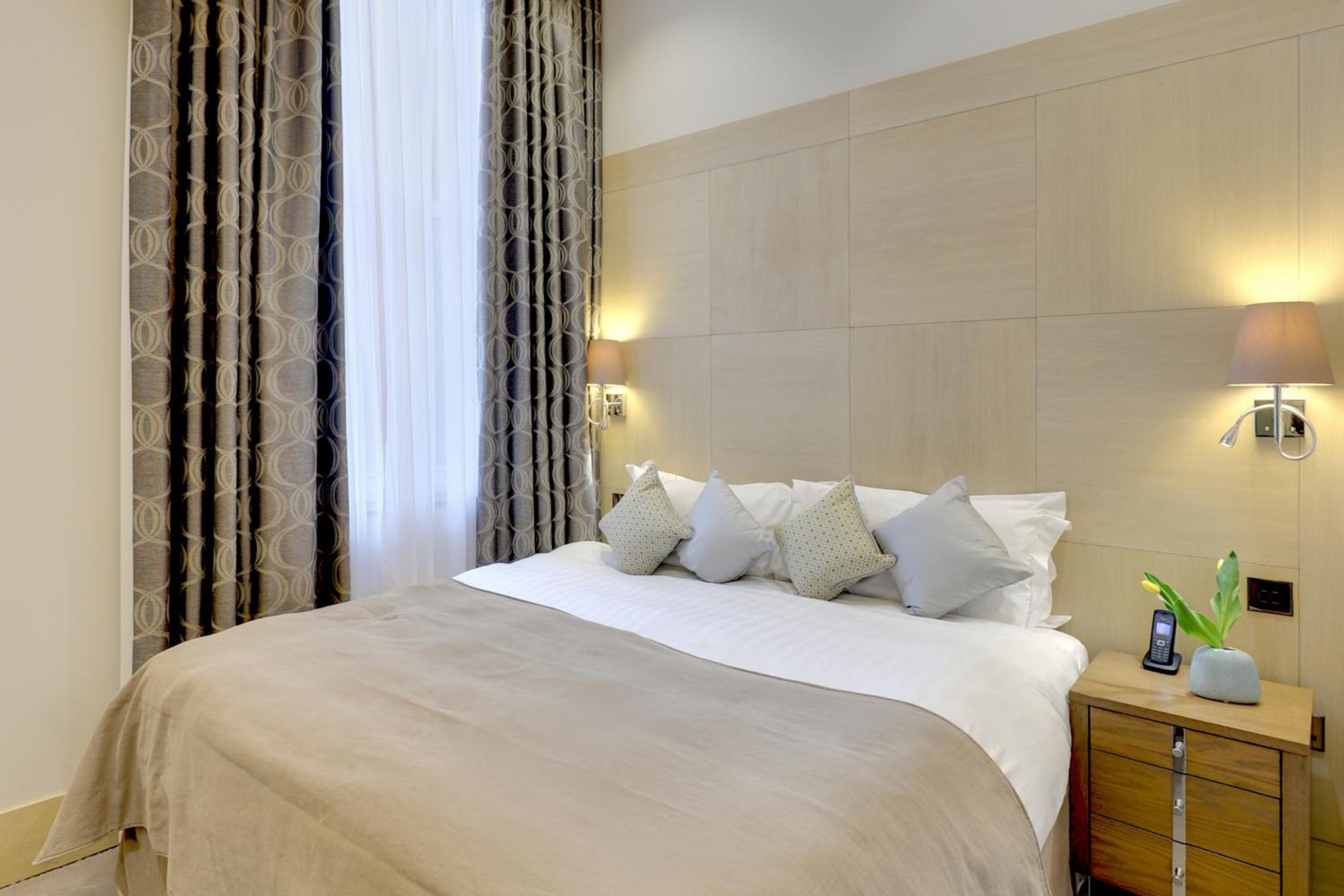 Фото Claverley Court