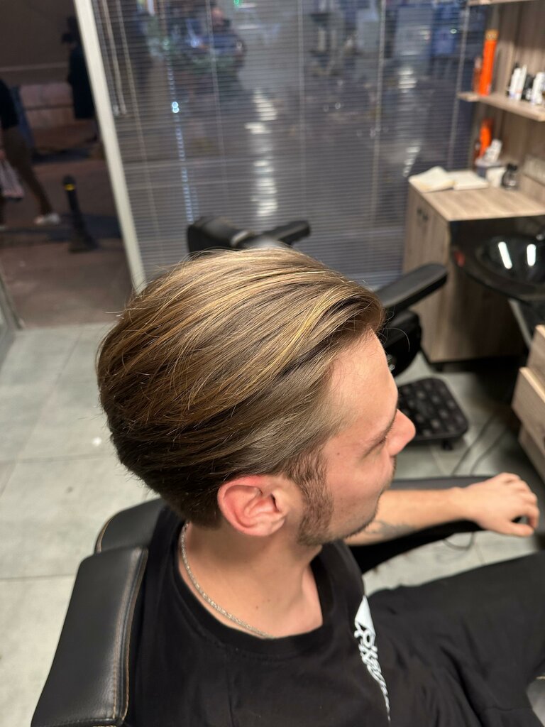 مصففو الشعر Aydin Men's Hairdresser ، اسطنبول، صورة