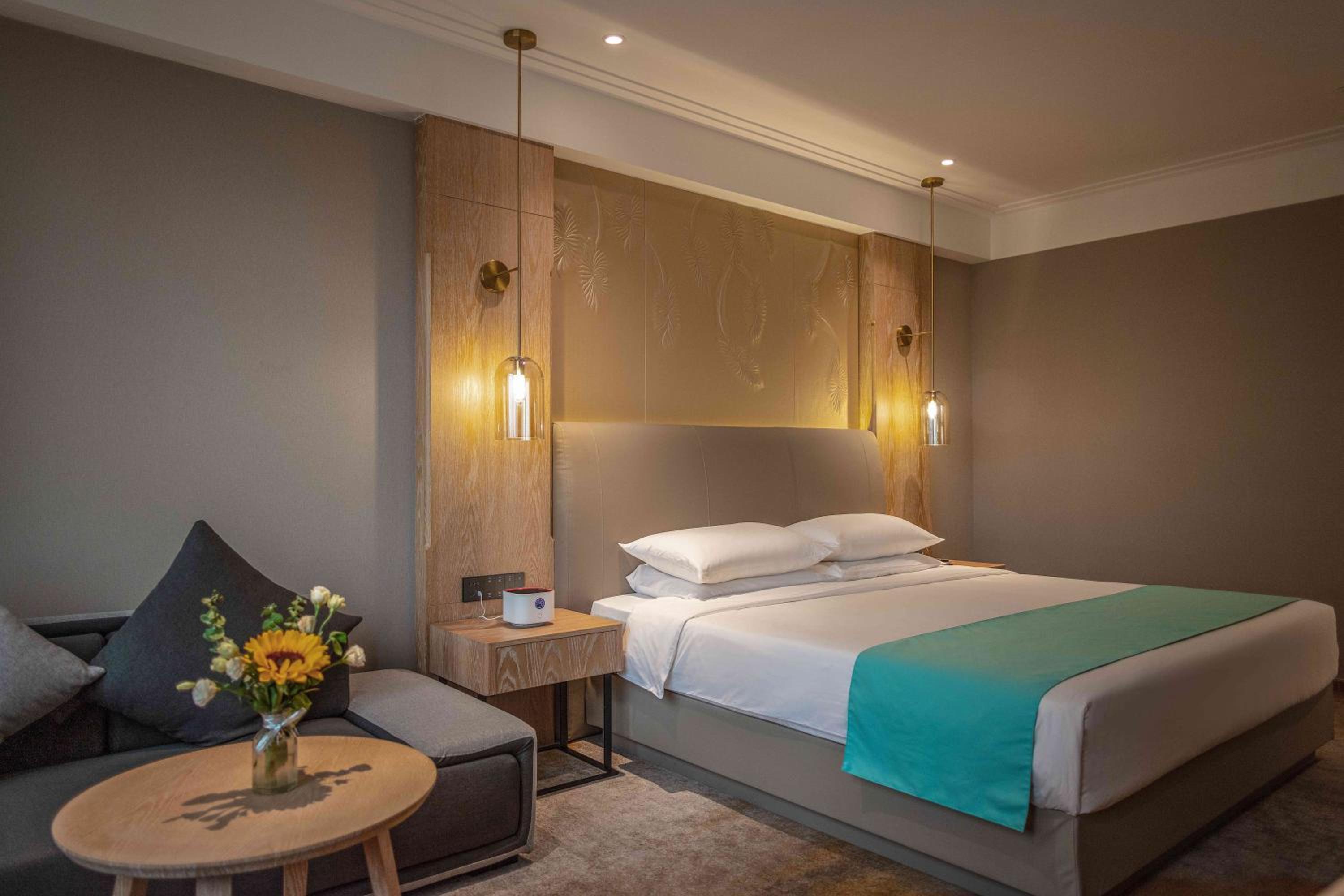 Фото Wuhan Hongguang Hotel