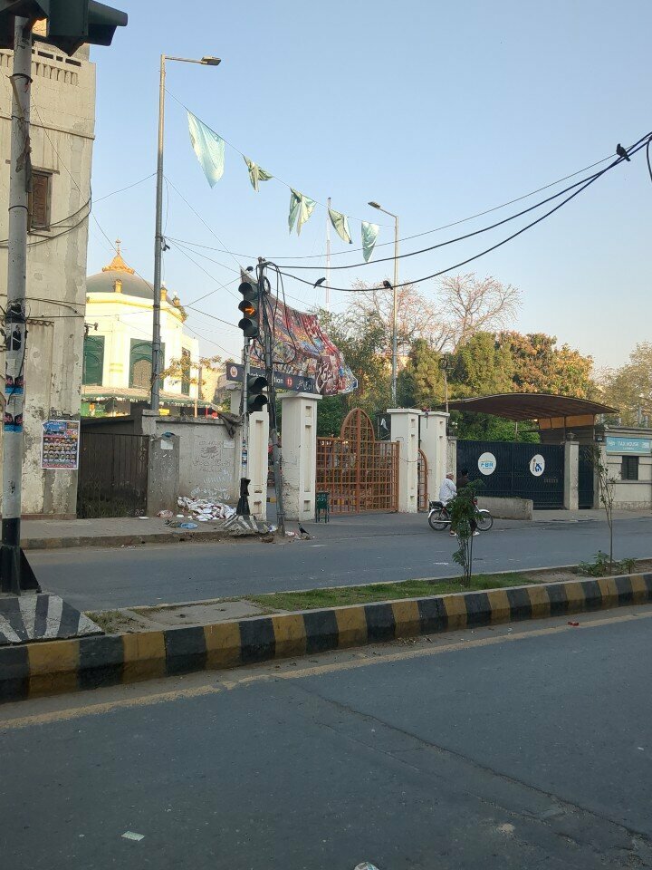 Stadium Anarkali station, Lahore, photo