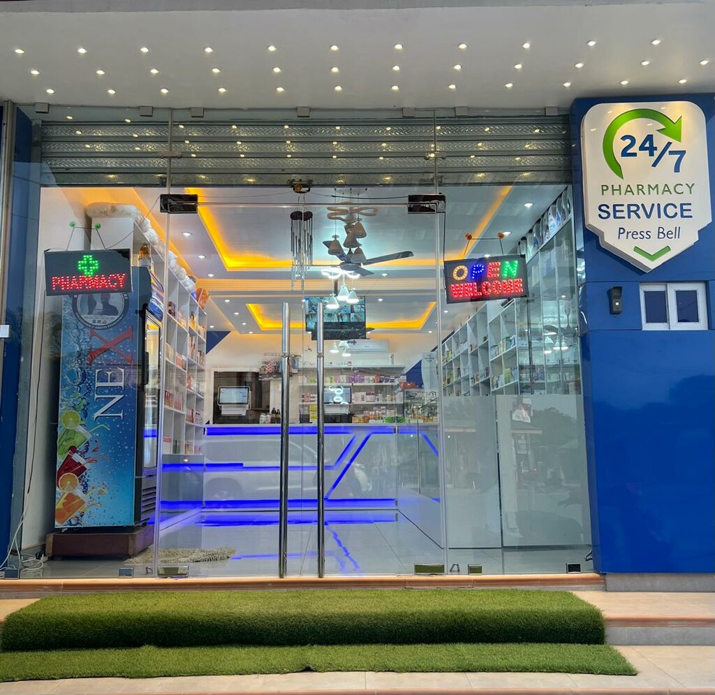 Pharmacy Cliffco, Accra, photo