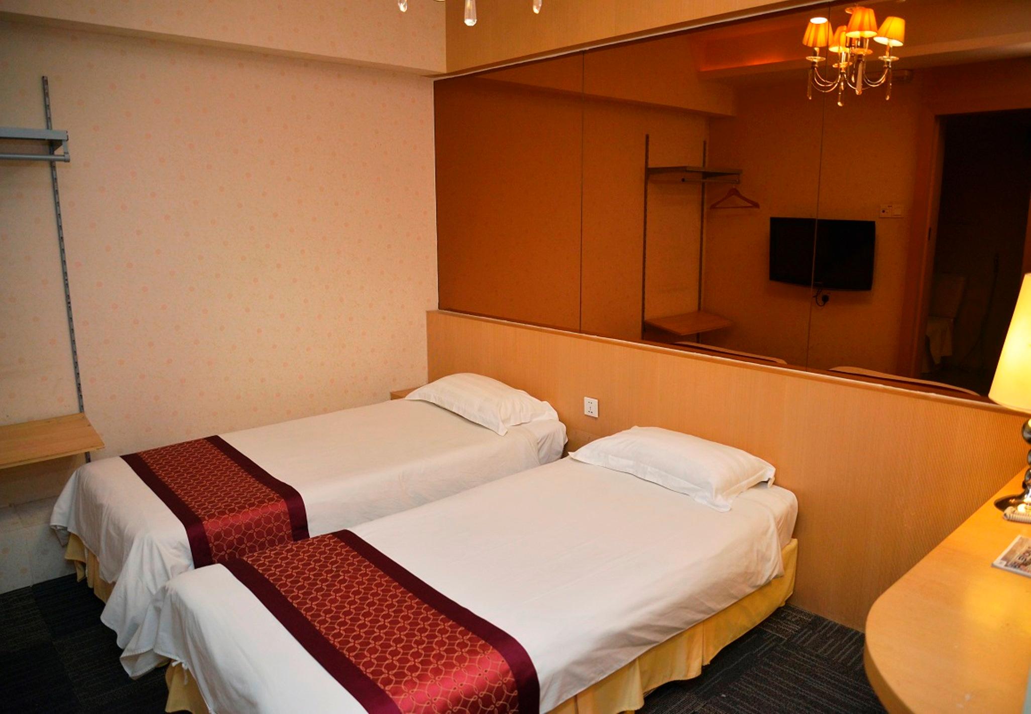 Фото The Crown Borneo Hotel