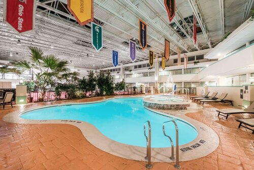 Гостиница Ramada Hotel & Conference Center by Wyndham State College