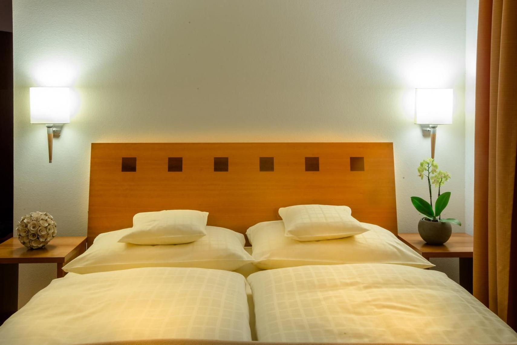 Фото Seehotel Niedernberg - Das Dorf am See