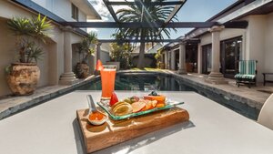 Гостиница Manor 38