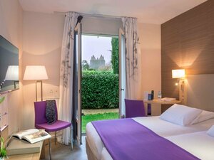Гостиница Mercure Carcassonne La Cité hotel