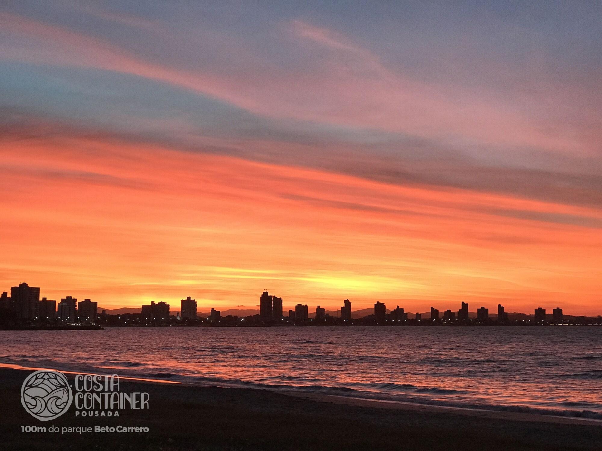 Фото Pousada Costa Container