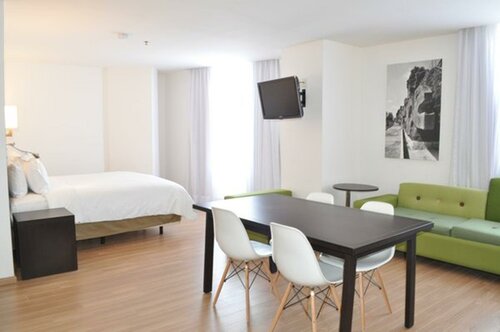 Гостиница Fiesta Inn Naucalpan
