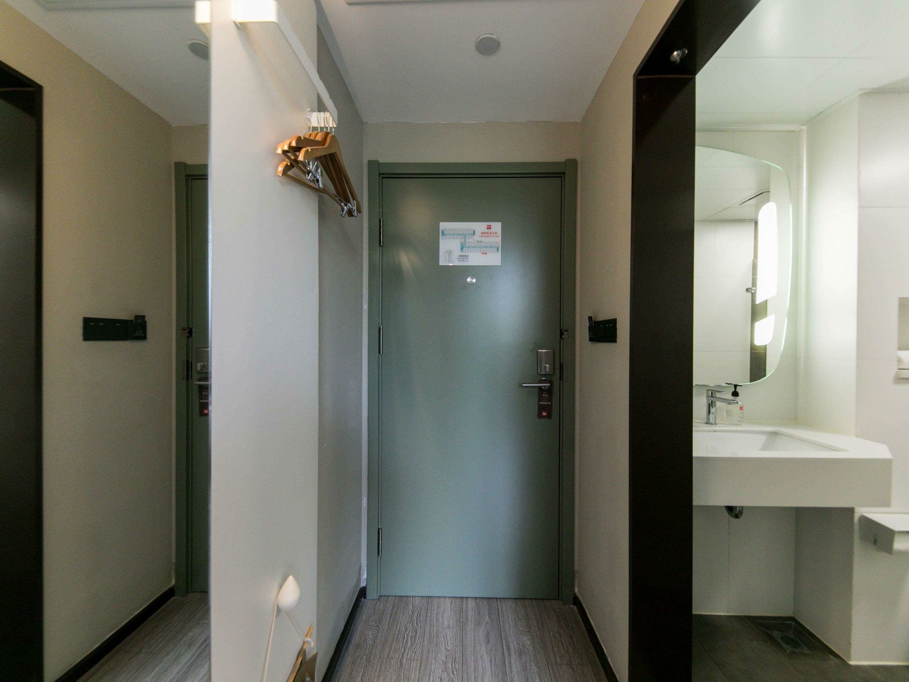 Фото Ibis Shanghai Gubei