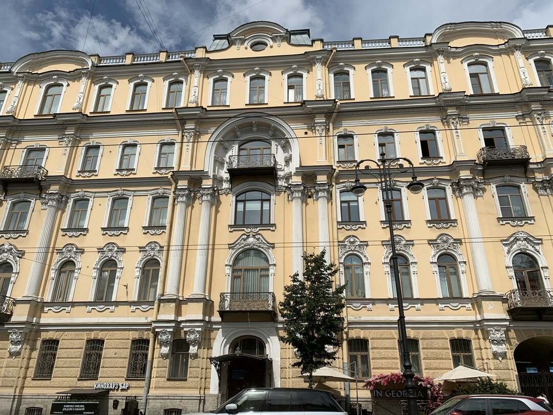 Фото отеля 1