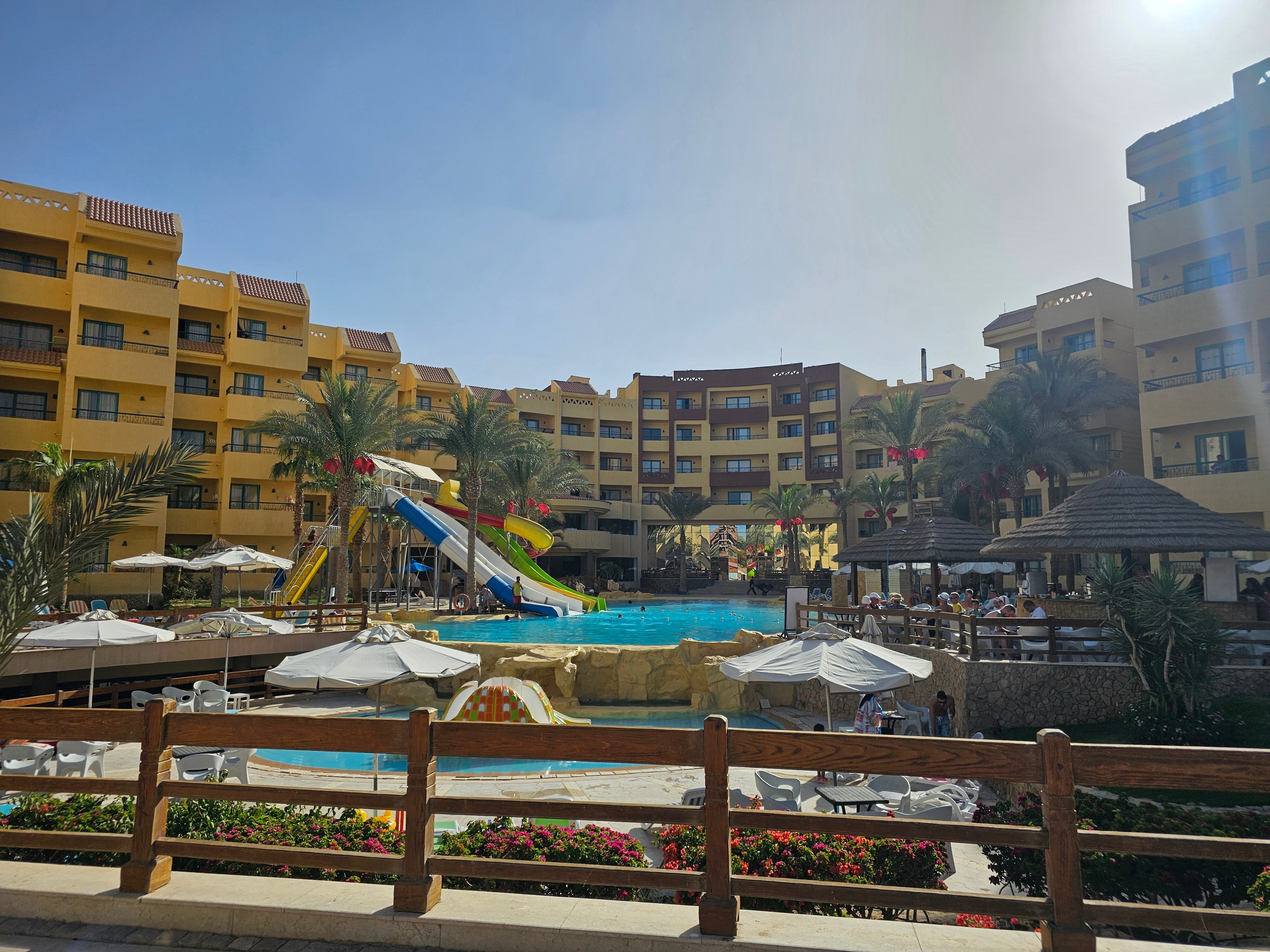 Фото Eagles Downtown Zahabia & Beach Resort