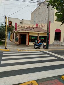 Pizzeria Catalina (Distrital Jesus Maria, Avenida Cuba, 1080), pizzeria